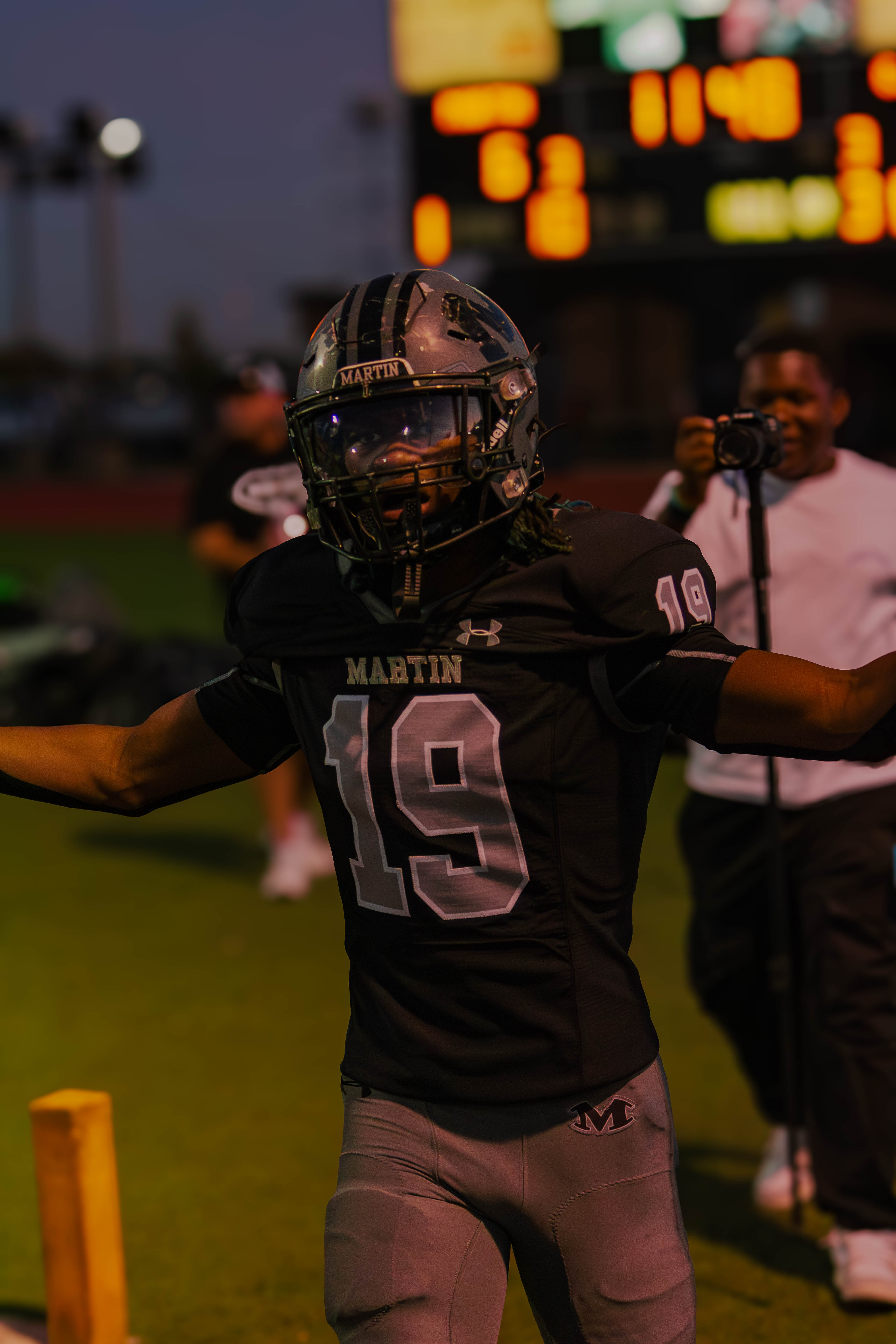 A picture of a touchdown in a football game